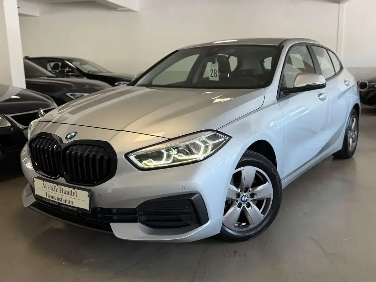 Gebraucht BMW 118 Advantage 136 PS (100 kW) 2020 Schwarz Limousine