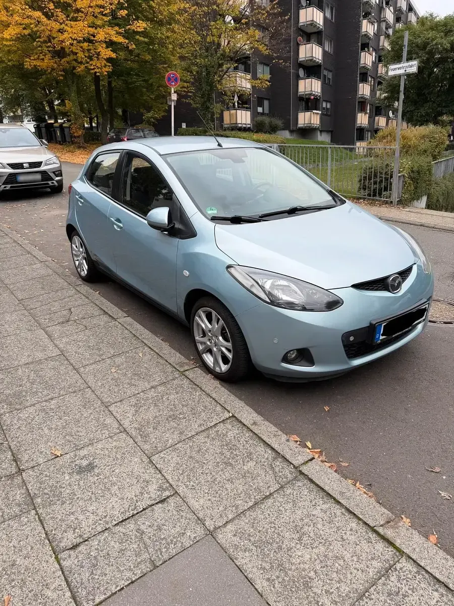 Usata Mazda 2 85 CV (62 kW) 2007 Blu Utilitaria