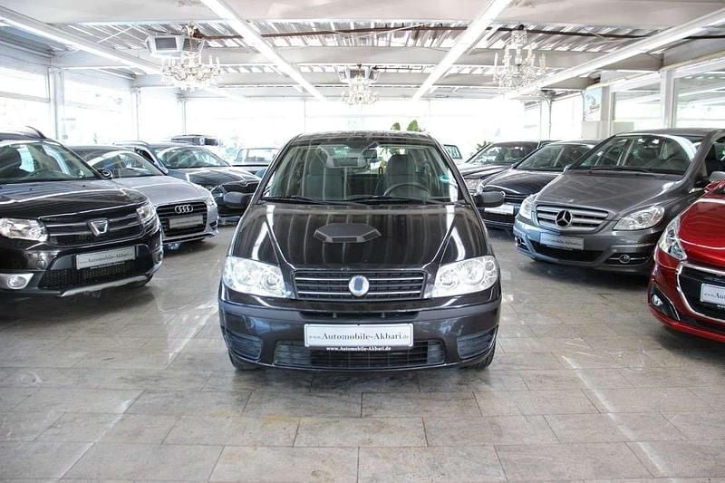 Schwarz Gebraucht 2007 Fiat Punto Basis Limousine | 900 € (Guter Preis) - Bild 1/4