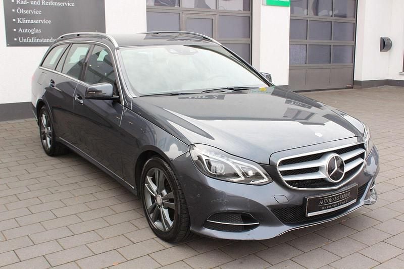 Gebraucht Mercedes E300 Avantgarde 204 PS (150 kW) 2014 Grau Kombi