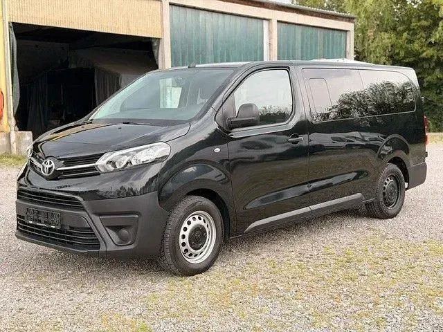 Gebraucht Toyota Proace 144 PS (105 kW) 2023 Schwarz Van / Kleinbus