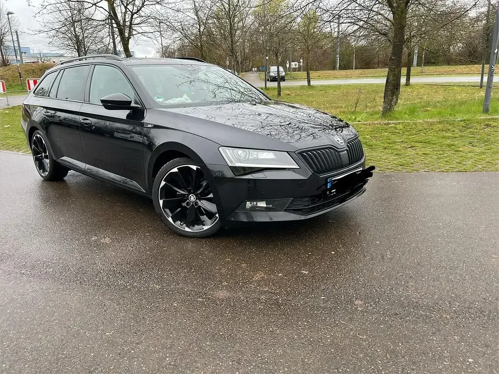 Gebraucht Skoda Superb SportLine 190 PS (139 kW) 2019 Schwarz Kombi