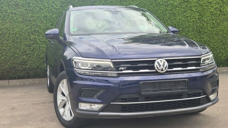 Blau Gebraucht 2017 VW Tiguan Highline SUV | 18.300 € (Guter Preis) - Bild 1/4