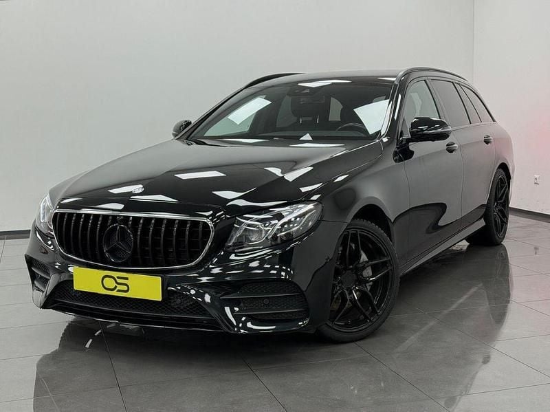 Schwarz Gebraucht 2017 Mercedes E250 AMG line Kombi | 26.900 € (Etwas zu teuer) - Bild 1/4