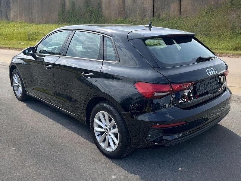 Gebraucht Audi A3 Ambiente 110 PS (80 kW) 2023 Schwarz Limousine