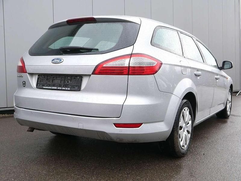 Gebraucht Ford Mondeo Trend 131 PS (96 kW) 2007 Grau Kombi