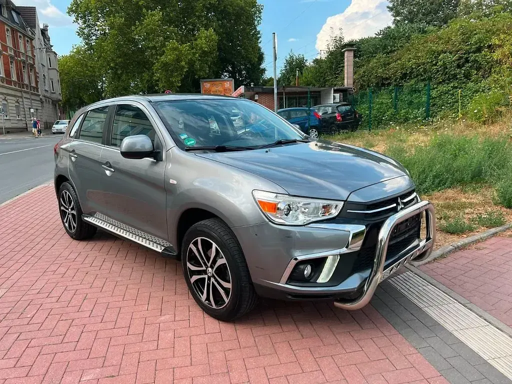 Gebraucht Mitsubishi ASX Edition 117 PS (86 kW) 2018 Grau SUV