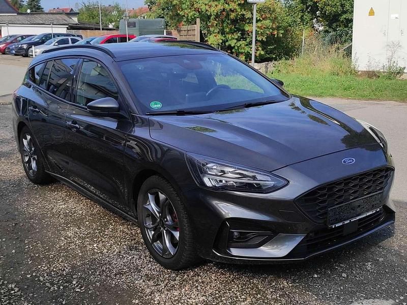 Gebraucht Ford Focus ST-Line X 155 PS (114 kW) 2020 Grau Kombi