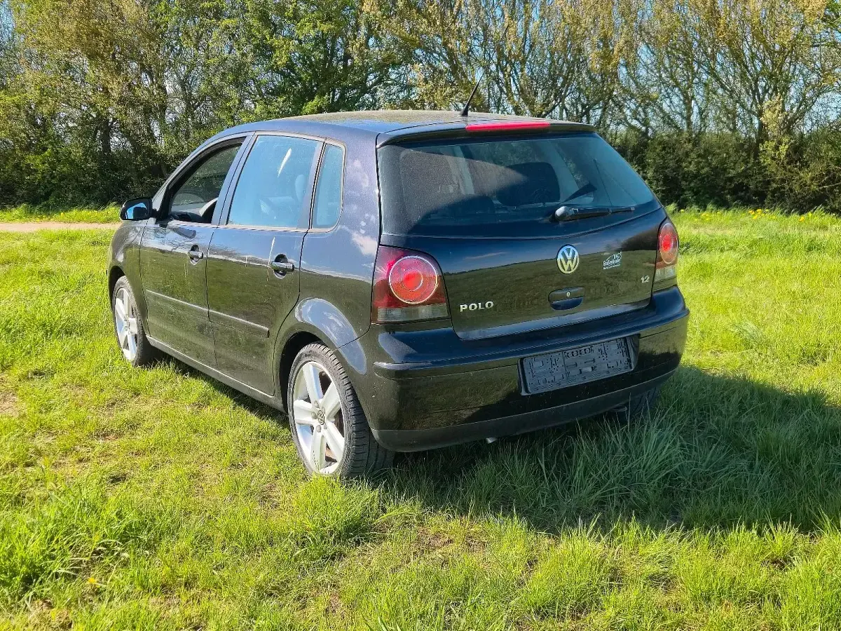 Gebraucht VW Polo 64 PS (47 kW) 2005 Schwarz Kleinwagen