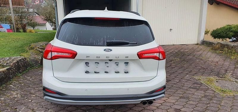 Gebraucht Ford Focus Active 150 PS (110 kW) 2019 Andere farben Limousine