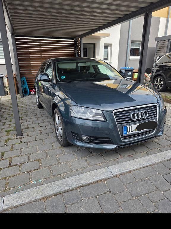 Używany Audi A3 Ambiente 102 KM (75 kW) 2009 Szary Hatchback
