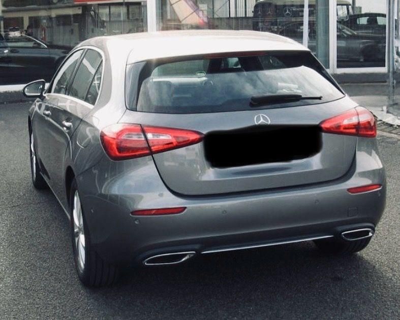 Grau Gebraucht 2020 Mercedes A160 Progressive Limousine | 18.500 € (Superpreis) - Bild 1/4