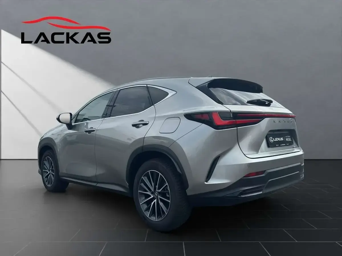 Gebraucht Lexus NX450h+ E-FOUR 309 PS (227 kW) 2025 Silber SUV