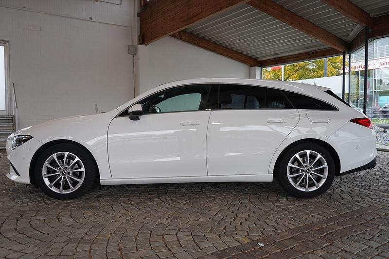 Gebraucht Mercedes CLA180 136 PS (100 kW) 2021 Weiß Limousine