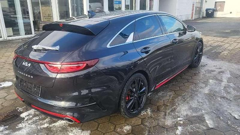 Gebraucht Kia ProCeed GT 204 PS (150 kW) 2023 (1k) zilinaschwarz met. (metallic) Kombi