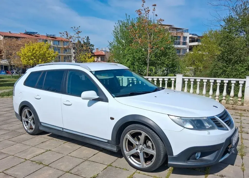 Gebraucht Saab 9-3X 179 PS (131 kW) 2010 Weiß Kombi