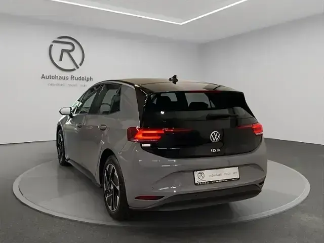 Gebraucht VW ID.3 Pro 150 kW (204 PS) 2024 Mondsteingrau/schwarz Kleinwagen