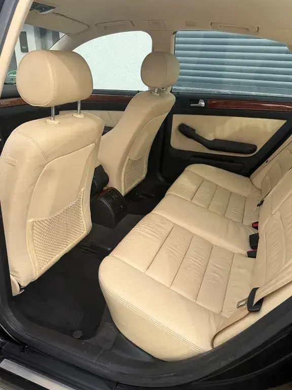 Używany Audi A6 Sport 299 KM (219 kW) 2001 Czarny Sedan/Limuzyna