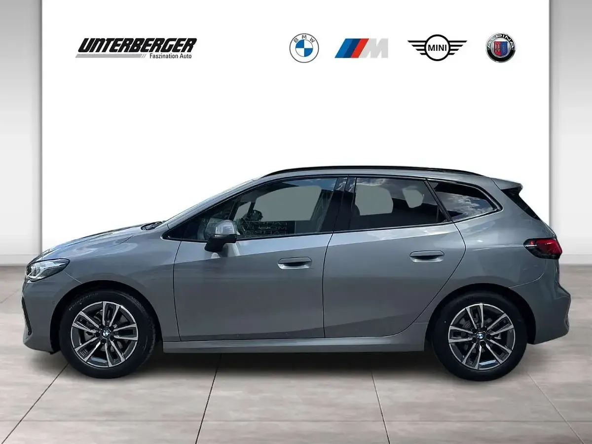 Gebraucht BMW 220 M Sport 163 PS (119 kW) 2026 Grau Coupé