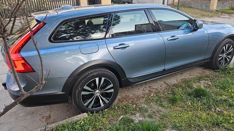 Gebraucht Volvo V90 CC 190 PS (139 kW) 2019 Grau Kombi