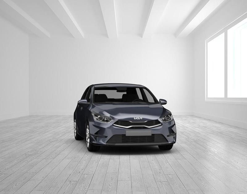 Neu Kia Ceed 140 PS (102 kW) 2026 Penta grau Kleinwagen