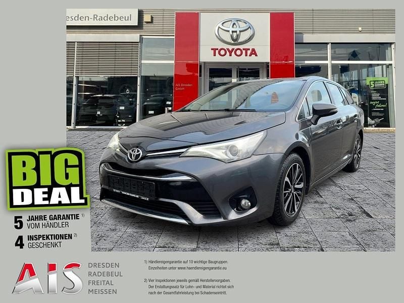 Gebraucht Toyota Avensis Team 147 PS (108 kW) 2018 Grey metallic Kombi