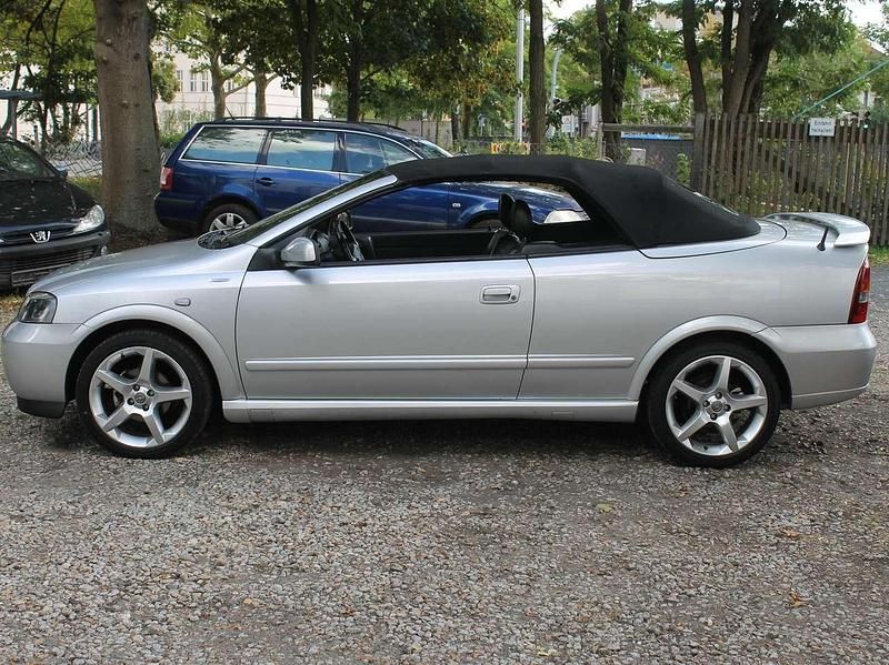 Gebraucht Opel Astra Cabriolet 101 PS (74 kW) 2002 Silber Cabrio