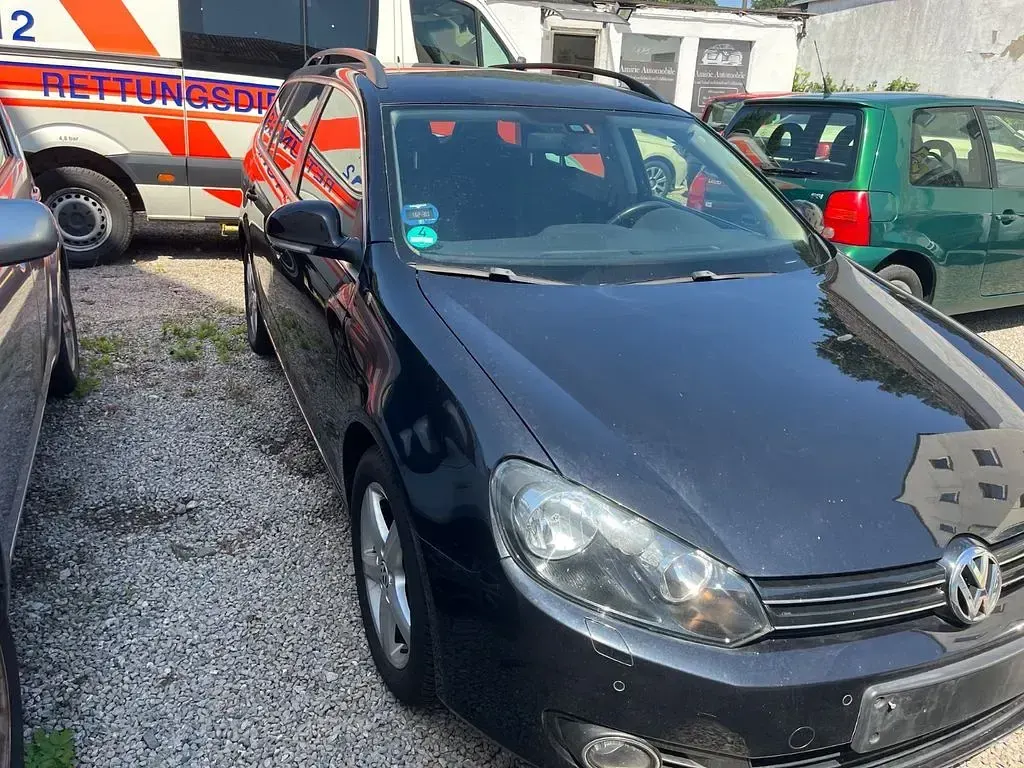 Gebraucht VW Golf VI Comfortline 105 PS (77 kW) 2011 Schwarz Kleinwagen
