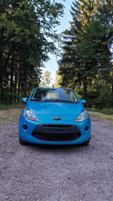 Blau Gebraucht 2015 Ford Ka Titanium Kleinwagen | 3.700 € (Fairer Preis) - Bild 1/4