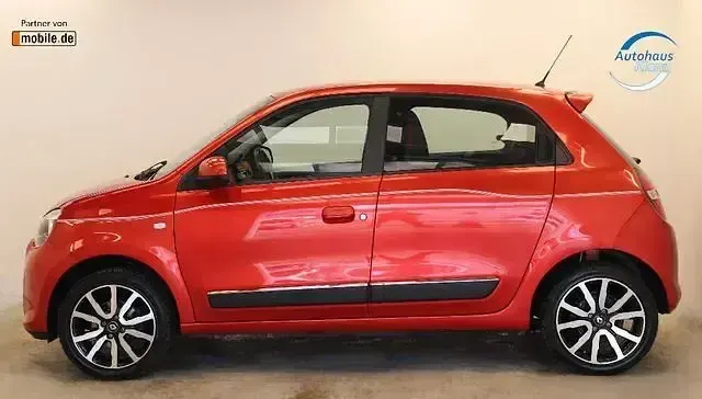 Käytetty Renault Twingo Luxe 71 HP (52 kW) 2015 Punainen Viistoperä