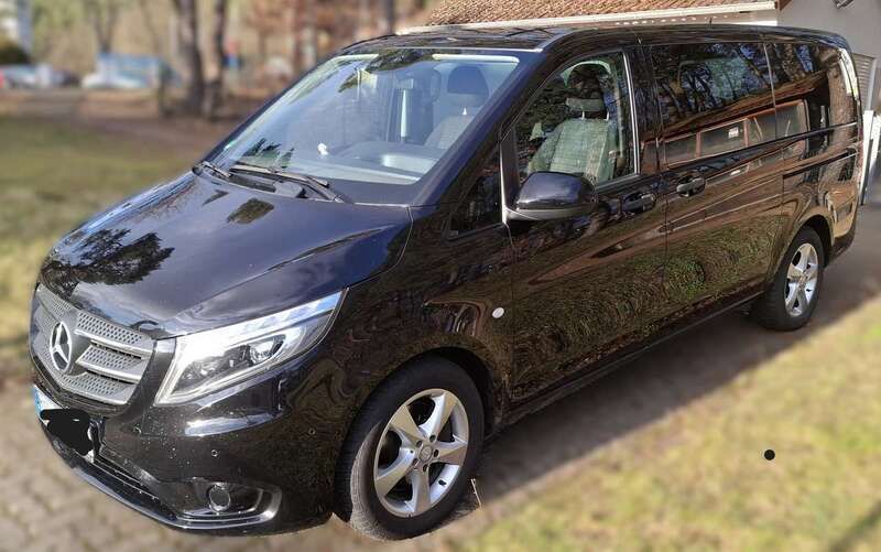 Schwarz Gebraucht 2017 Mercedes Vito Edition Van / Kleinbus | 29.500 € (Etwas zu teuer) - Bild 1/4