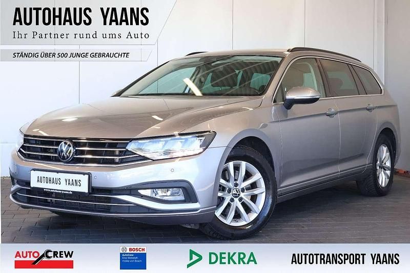 Silber Gebraucht 2021 VW Passat Business Kombi | 17.989 € (Superpreis) - Bild 1/4