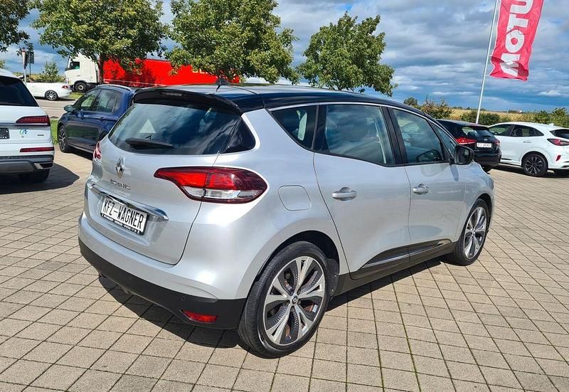 Gebraucht Renault Scénic IV Intens 132 PS (97 kW) 2016 Silber Van / Kleinbus