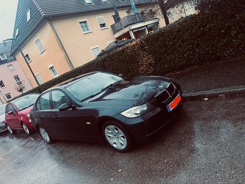Gebraucht BMW 318 129 PS (94 kW) 2005 Schwarz Limousine