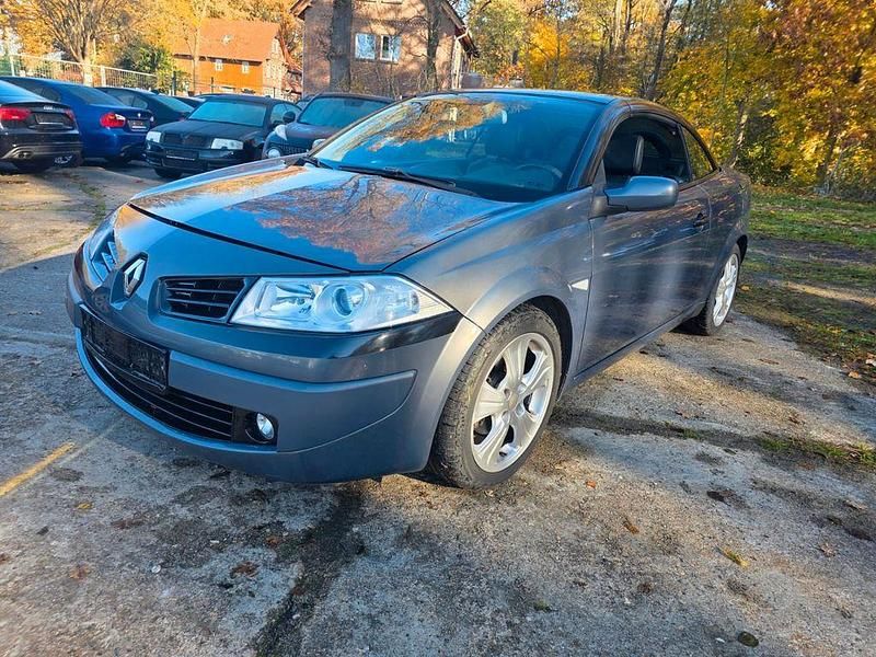 Grau Gebraucht 2006 Renault Mégane Cabriolet Dynamique Cabrio | 999 € (Fairer Preis) - Bild 1/4