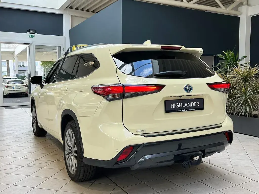 Gebraucht Toyota Highlander Executive 243 PS (178 kW) 2021 Marlingrau metallic SUV