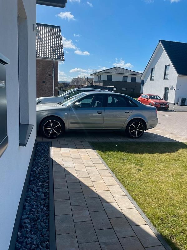 Gebraucht Audi A4 131 PS (96 kW) 2005 Silber Limousine