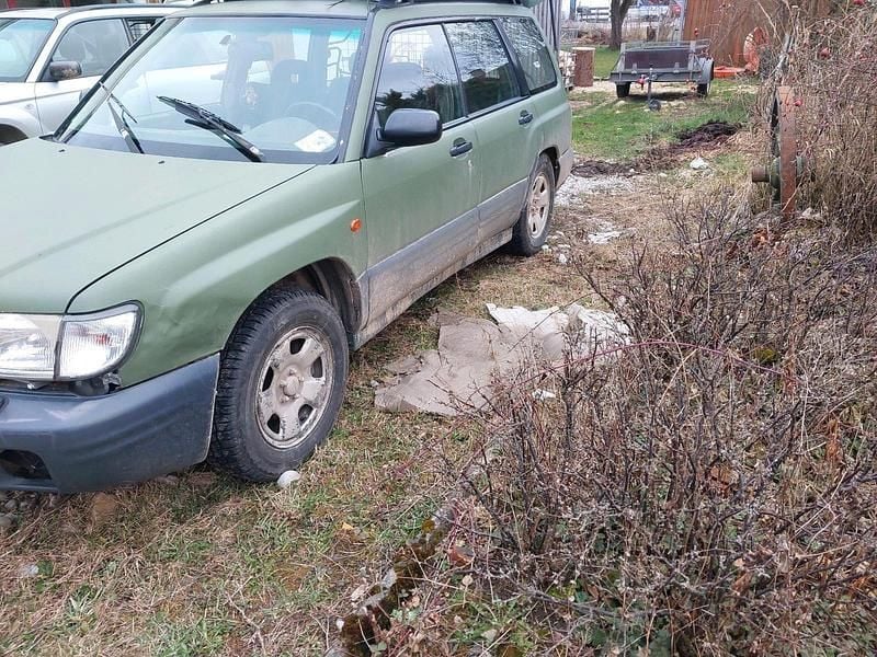 Gebraucht Subaru Forester 125 PS (91 kW) 2001 Grün SUV