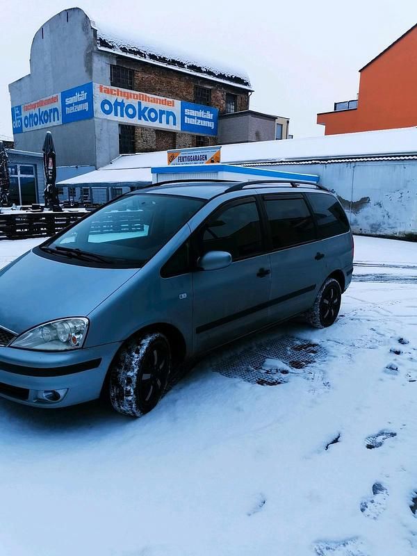 Silber Gebraucht 2005 Ford Galaxy Van / Kleinbus | 2.700 € (Fairer Preis) - Bild 1/4
