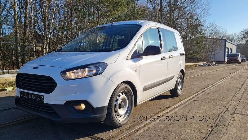 Gebraucht Ford Transit 75 PS (55 kW) 2021 Weiß Van / Kleinbus