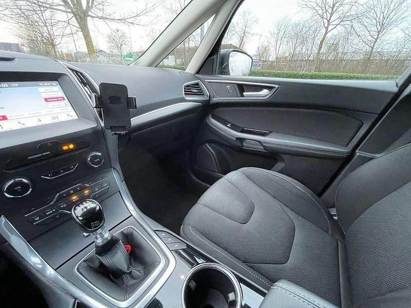 Gebraucht Ford S-MAX S 150 PS (110 kW) 2017 Schwarz Van / Kleinbus