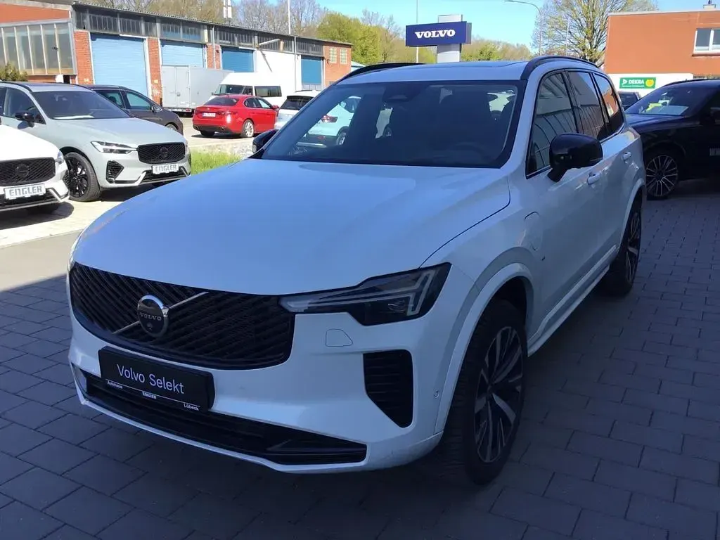 Second-hand Volvo XC90 Plus 335 CP (246 kW) 2025 Alb SUV