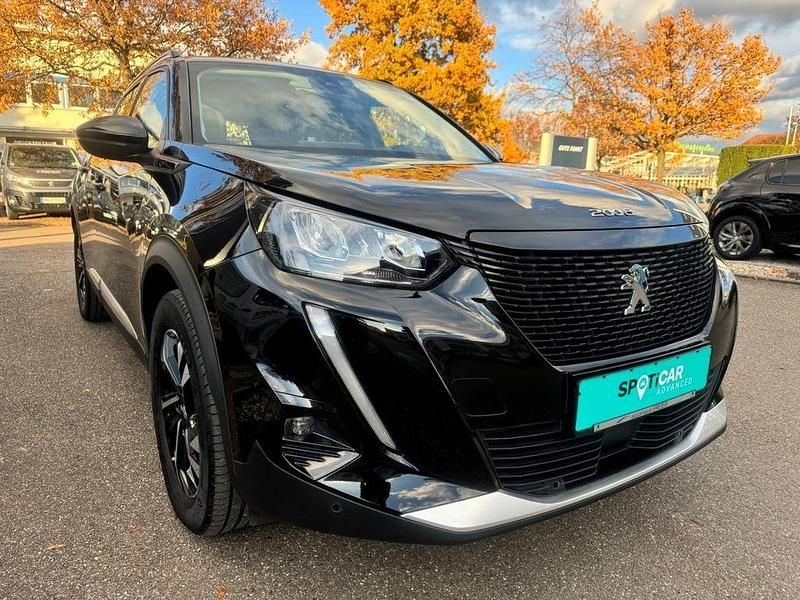 Gebraucht Peugeot e-2008 Allure 100 kW (136 PS) 2020 Schwarz SUV