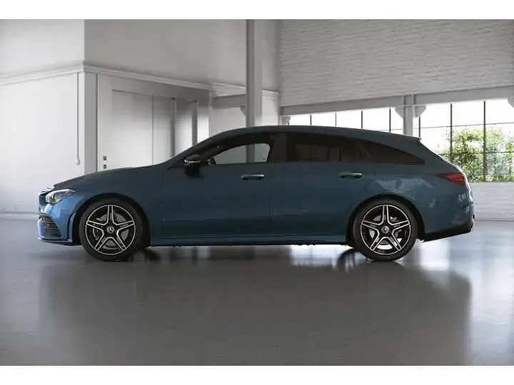 Gebraucht Mercedes CLA200 AMG line 163 PS (119 kW) 2021 Blau Coupé
