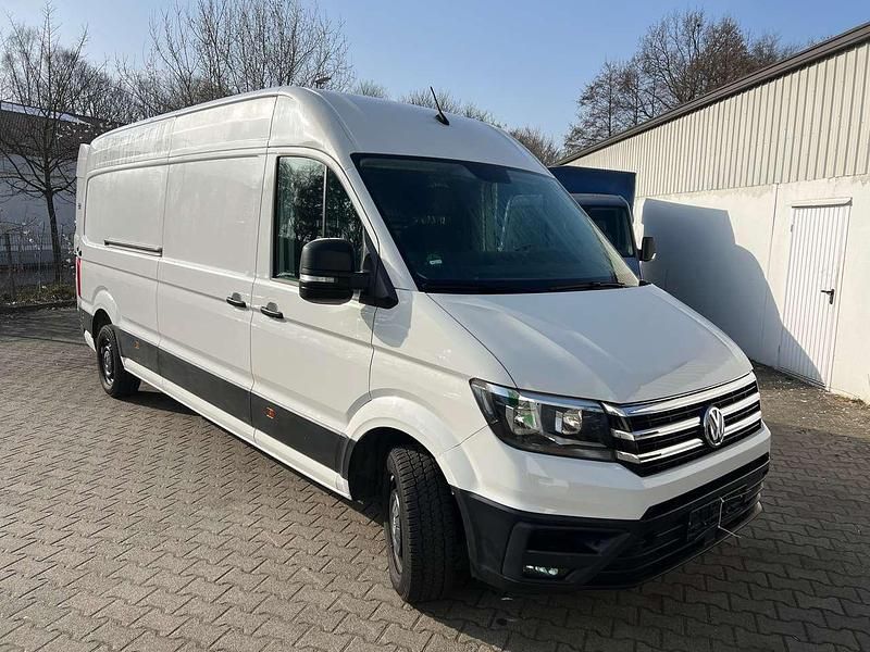 Gebraucht VW Crafter Trendline 140 PS (102 kW) 2023 Candyweiß Van