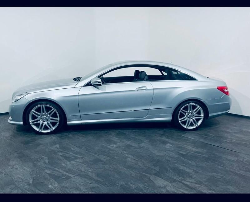 Silber Gebraucht 2012 Mercedes E250 Coupé | 17.950 € (Teuer) - Bild 1/4