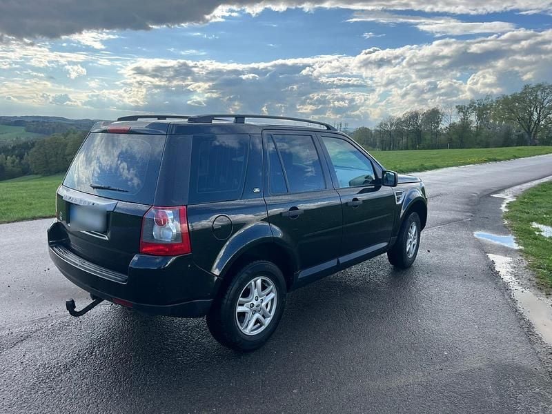 Second-hand Land Rover Freelander 2 152 CP (111 kW) 2008 Negru SUV