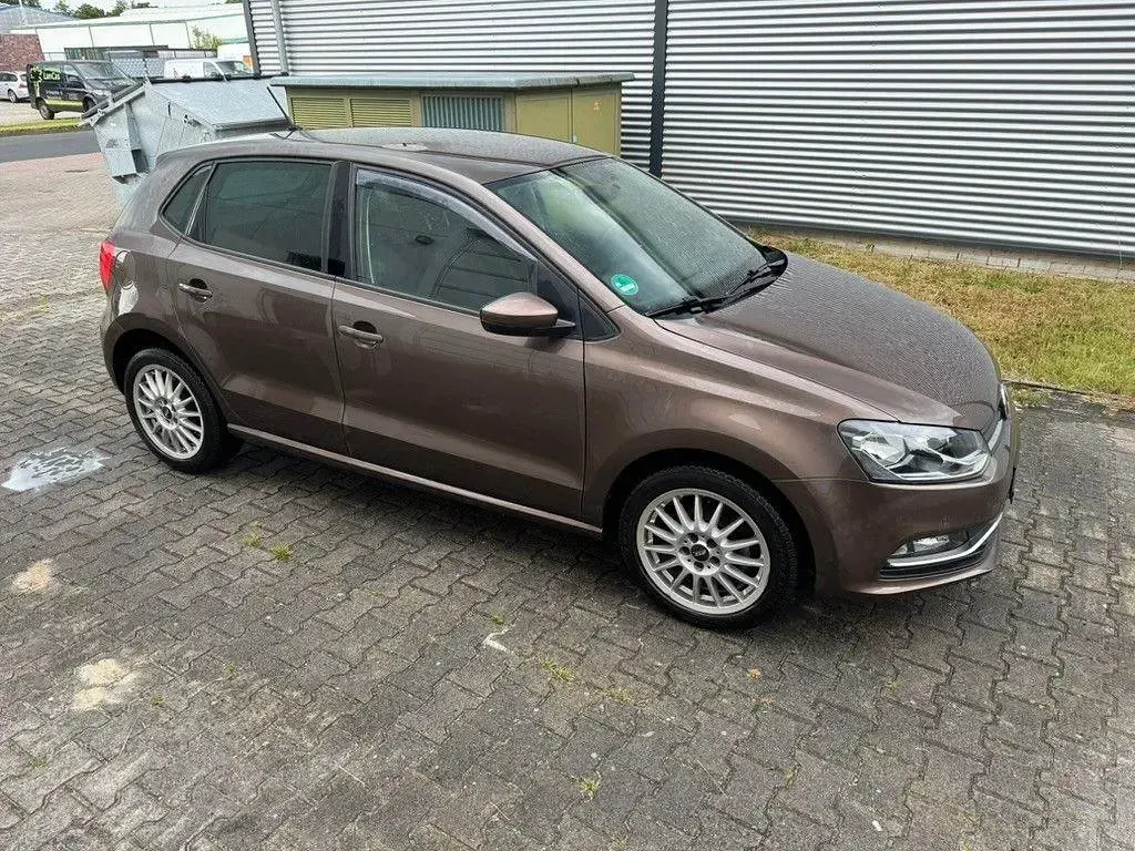 Gebraucht VW Polo 90 PS (66 kW) 2017 Braun Kleinwagen