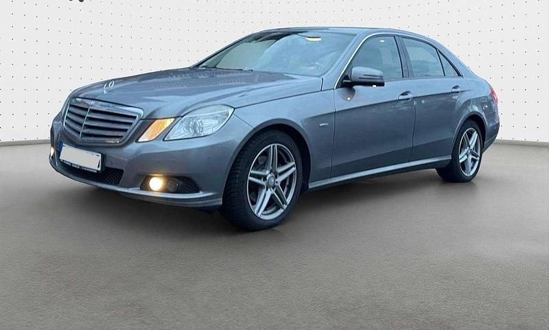 Gebraucht Mercedes E220 170 PS (125 kW) 2010 Grau Limousine