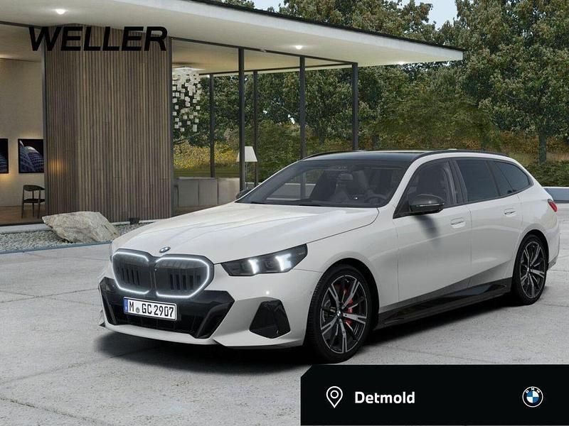 Individual kreide uni (beige) Neu 2025 BMW 540 Comfort Edition Kombi | 98.990 € - Bild 1/4